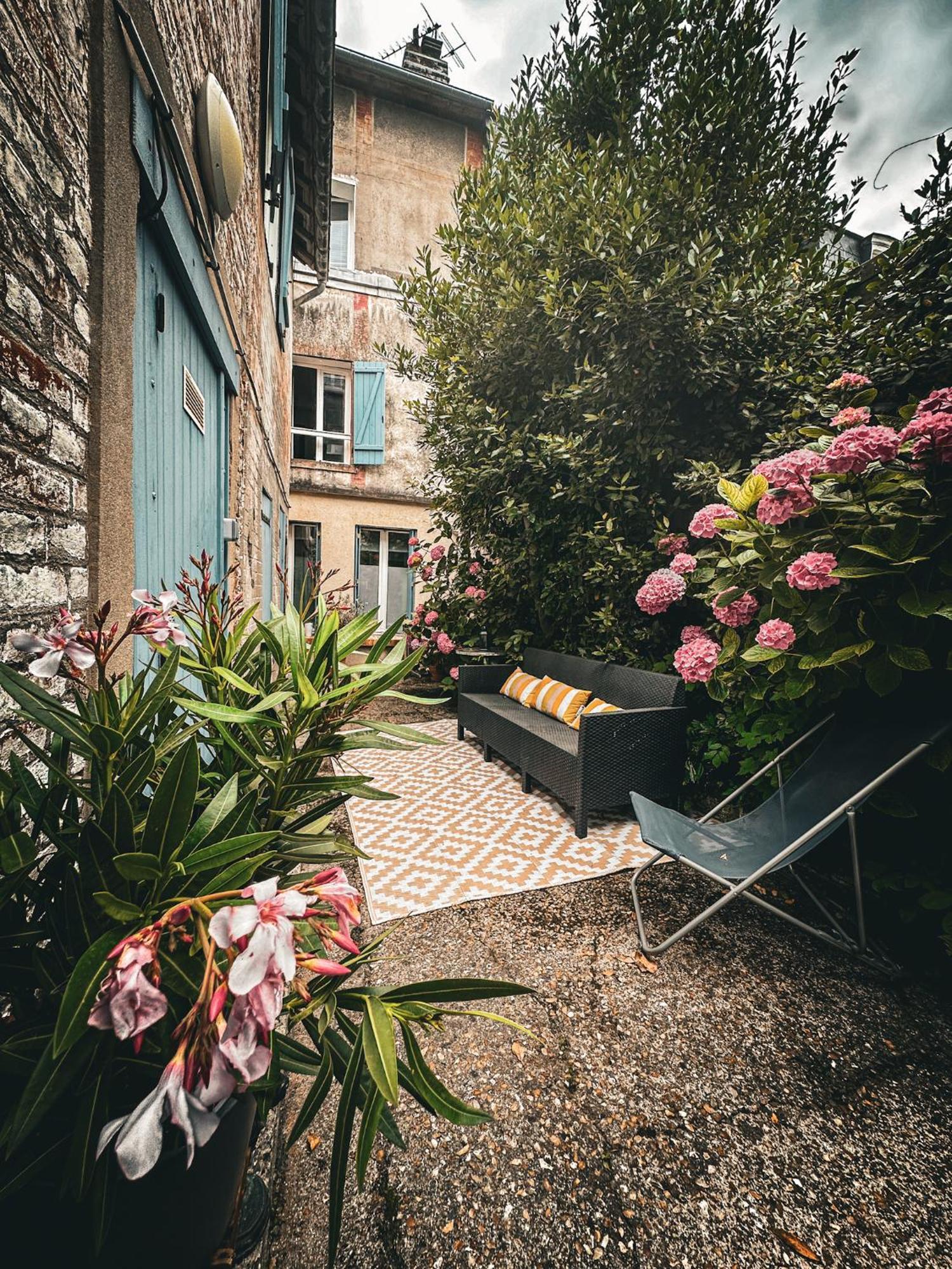 Le 105, Honfleur Bed and Breakfast Exteriör bild