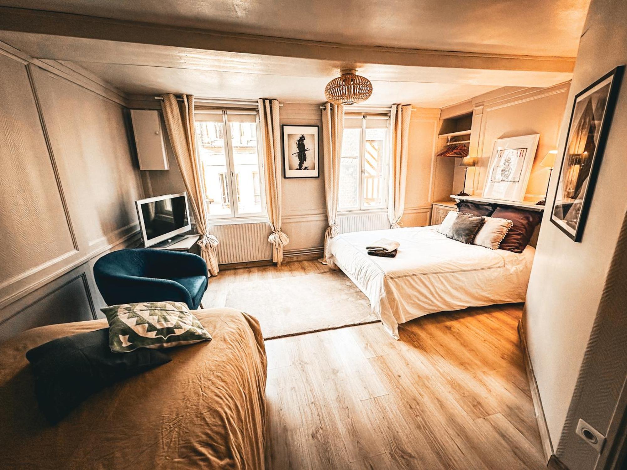 Le 105, Honfleur Bed and Breakfast Exteriör bild