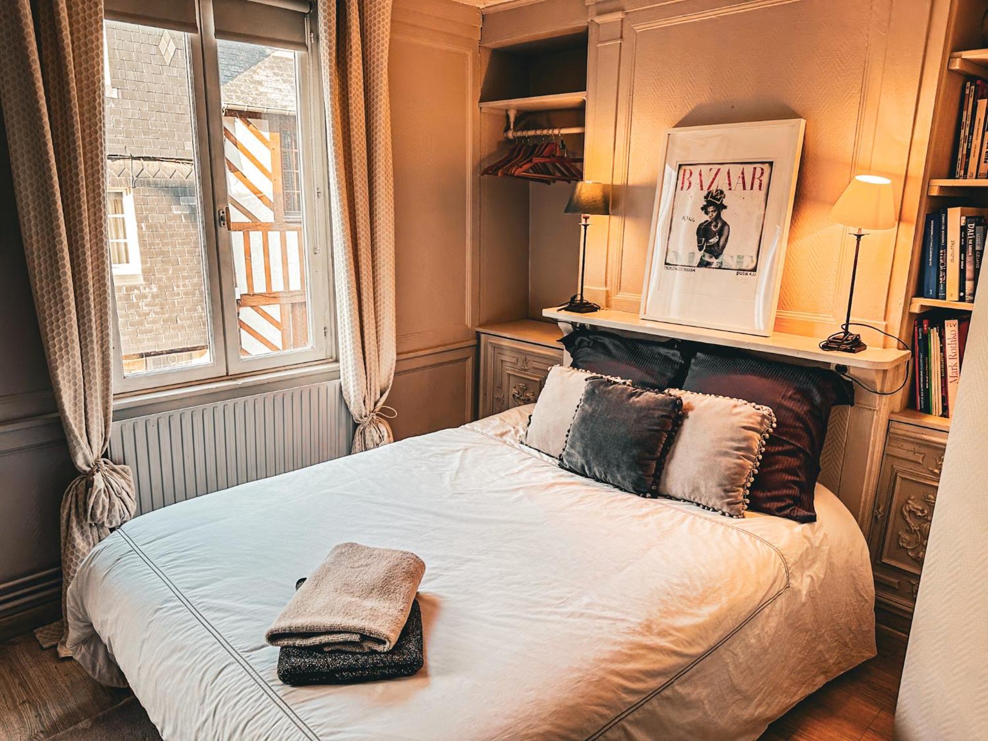 Le 105, Honfleur Bed and Breakfast Exteriör bild
